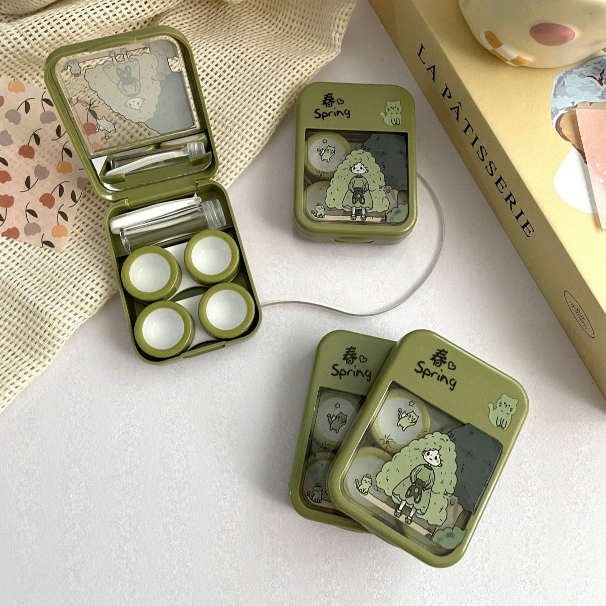 Four Seasons Girl's Heart Colored Contact Lens Case