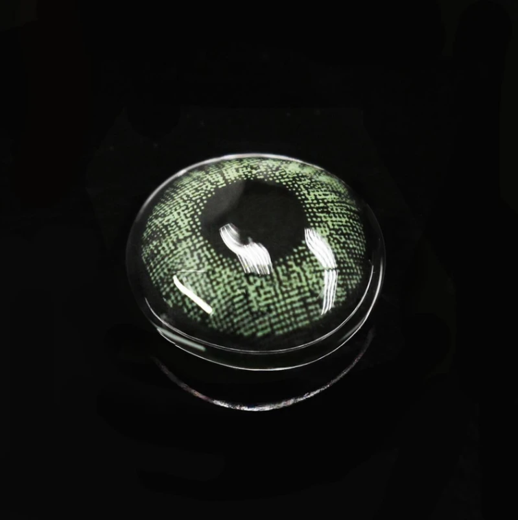 عدسات لاصقة ملونة جديدة ثلاثية الألوان من Gem Green